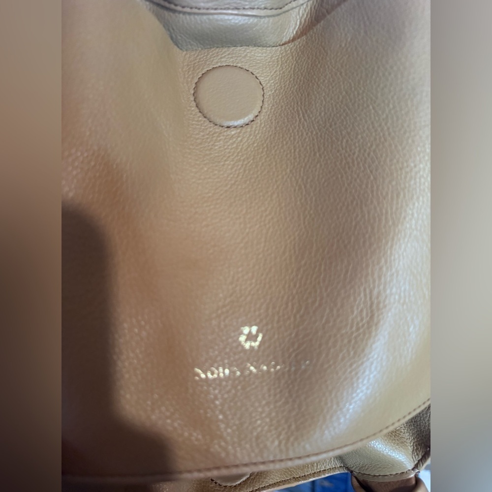 Noha Nadler Charlotte Handbag NEW Tan/ Cappuccino Includes extra pouch - Picture 4 of 16